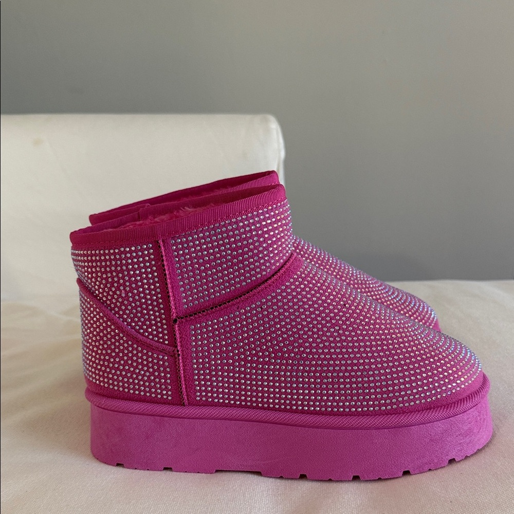 Y2K NWOT Hot Pink Crystal-Embellished Short Booties
